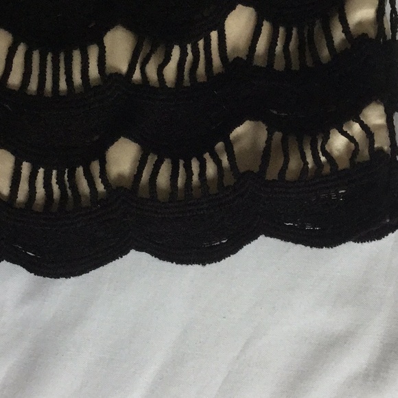 Kate Spade scallop lace pencil skirt - Picture 5 of 5